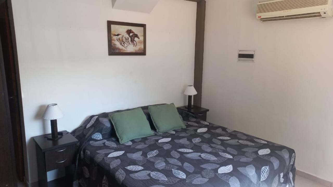 Apartamentos Willy - En Zona Residencial Con Estacionamiento Mendoza Exteriör bild