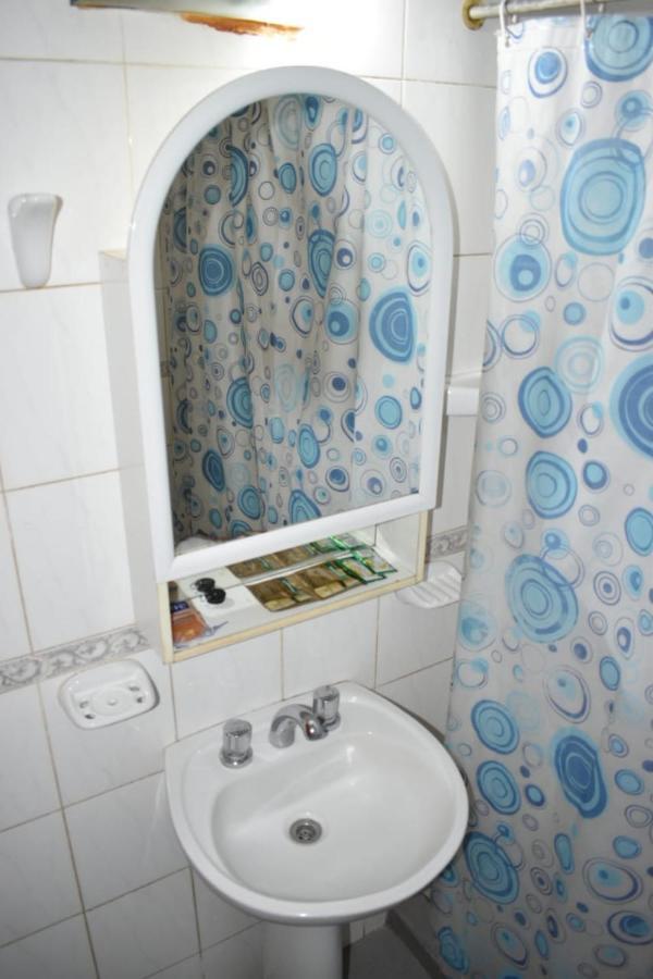 Apartamentos Willy - En Zona Residencial Con Estacionamiento Mendoza Exteriör bild